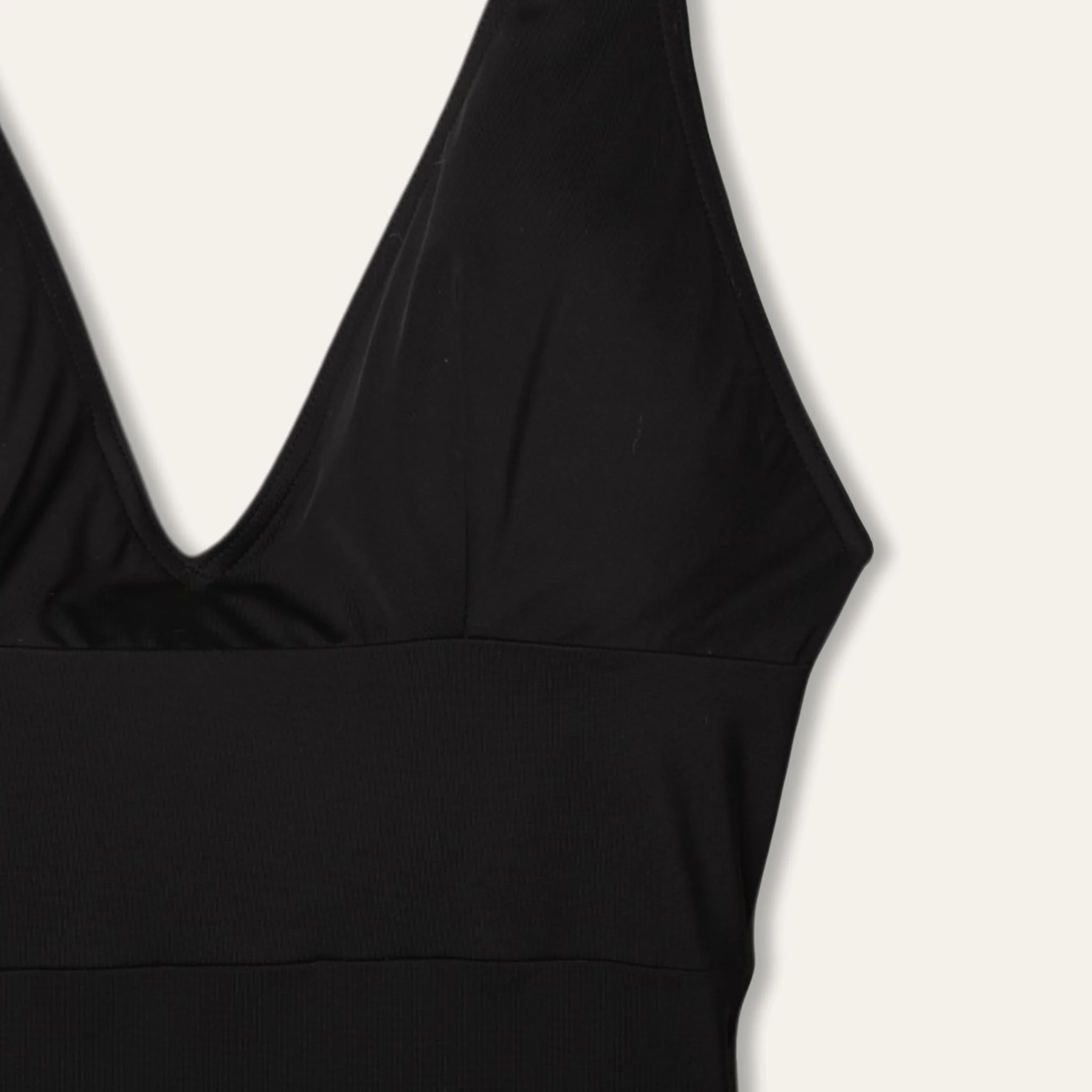 Elegant Black - Image 3